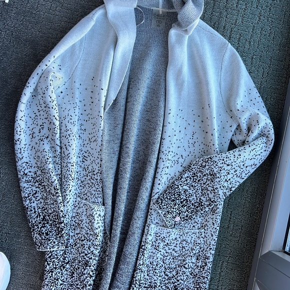 Calia Cardigan with hood - Picture 3 of 5